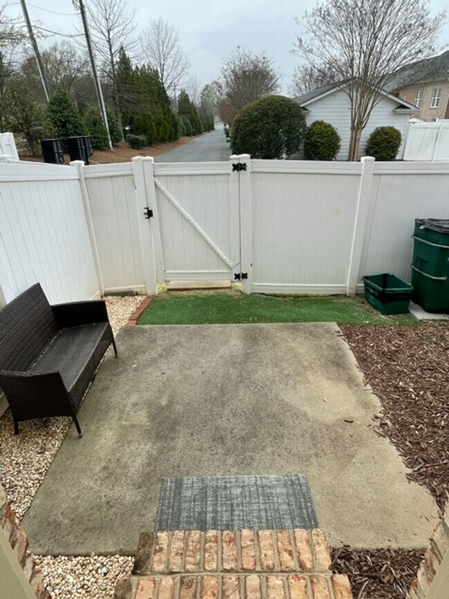 Building Photo - 2 BR/2.5BA | Newly Renovated Single Family Home | Assigned Parking Space | Fenced Patio