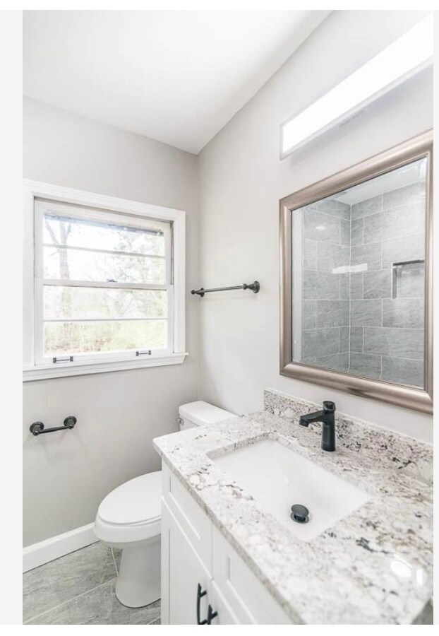 Building Photo - 2219 Rosewood Rd