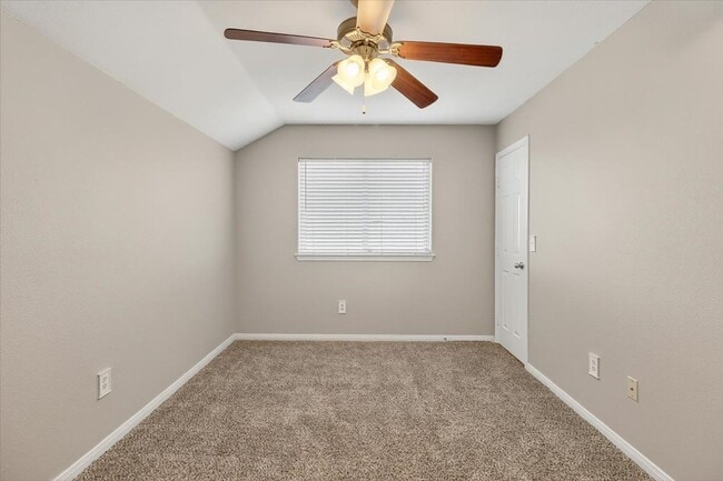 Building Photo - 2110 Encino Dr