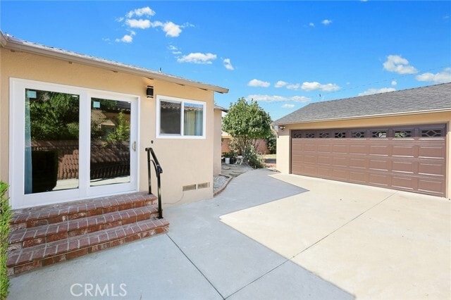 Building Photo - 9502 Olema St