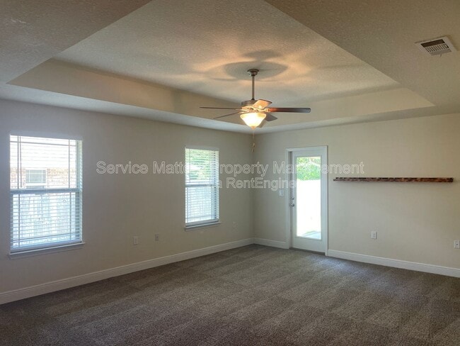 Building Photo - 4170 Roosevelt Way