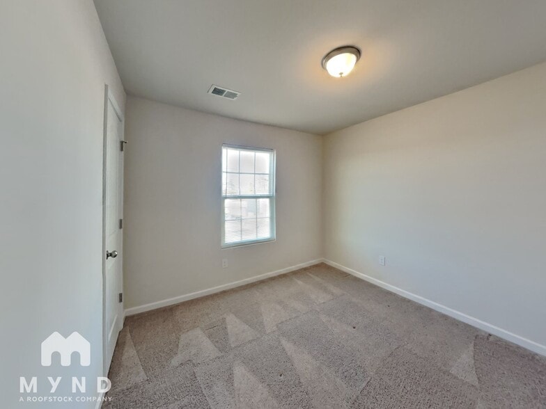 Building Photo - 418 Jada Ln