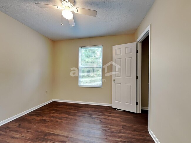 Building Photo - 748 Jewelweed Ct