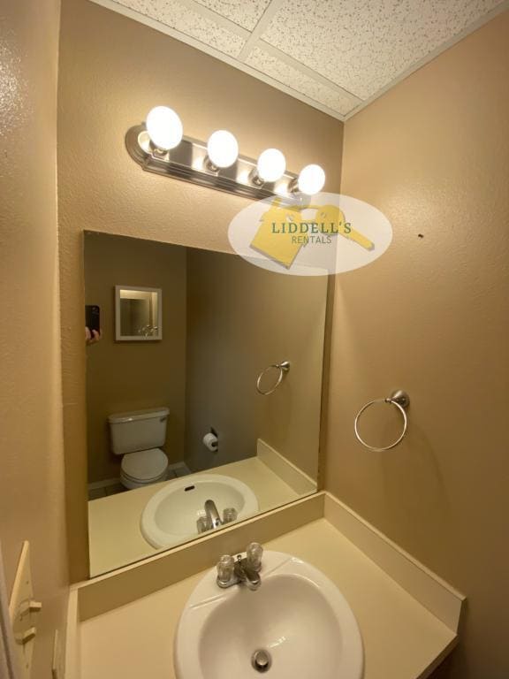 Building Photo - 219 Academy Dr