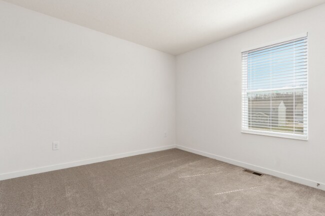 Building Photo - 724 Herd Ave