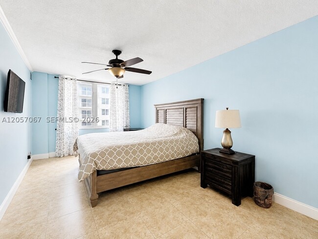 Building Photo - 3221 S Ocean Blvd