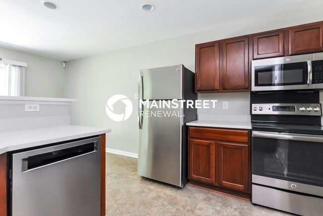 Building Photo - 4 Bedroom Pet-Friendly Home in Fuquay-Varina, NC with Main Street Renewal
