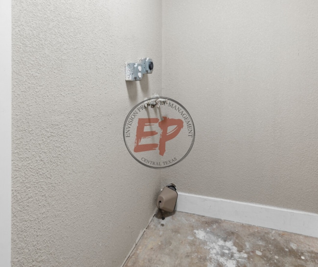 Building Photo - 915 N 19th St