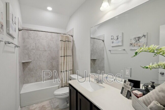 Building Photo - 2804 Fireside Ln