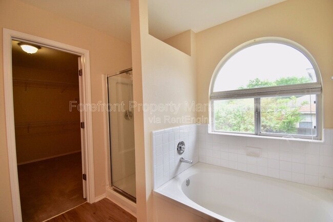 Building Photo - 10527 Cub Haven