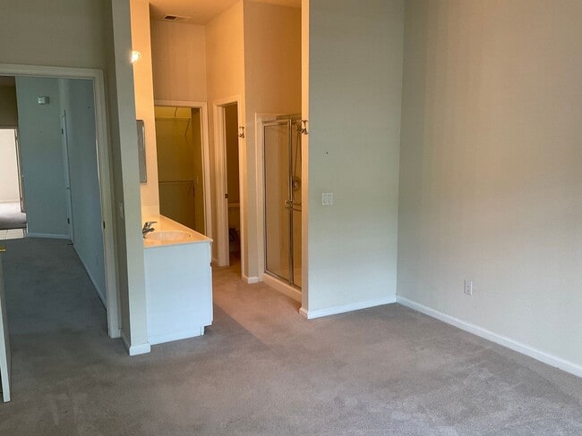 Building Photo - Gorgeous Summerset Duet in Gated 55+ Community