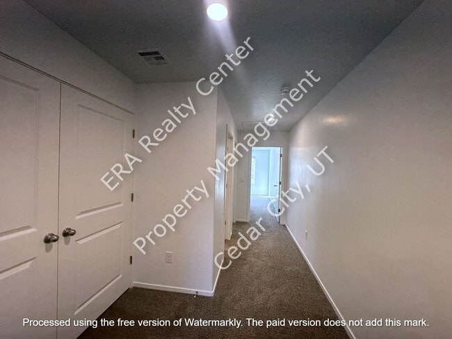 Building Photo - Move-in Discount!!! 3 Bedroom 2 bath with Garage- Townhouse