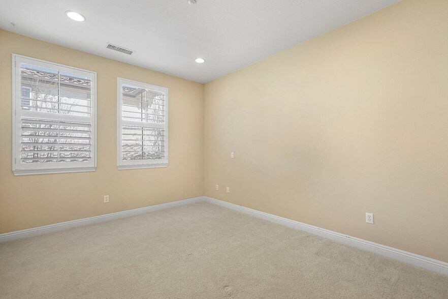 Building Photo - 3904 Eagle Flight Dr