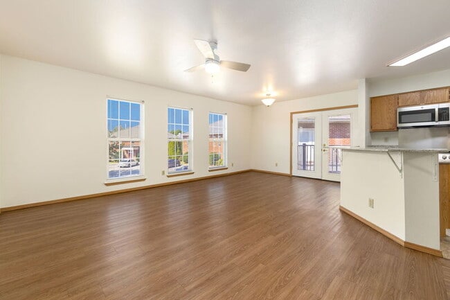 Building Photo - 413 Columbia Pl