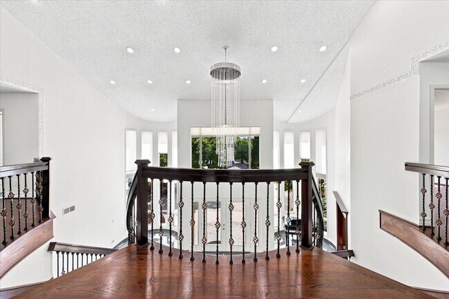 Building Photo - 6122 Trailwood Ln
