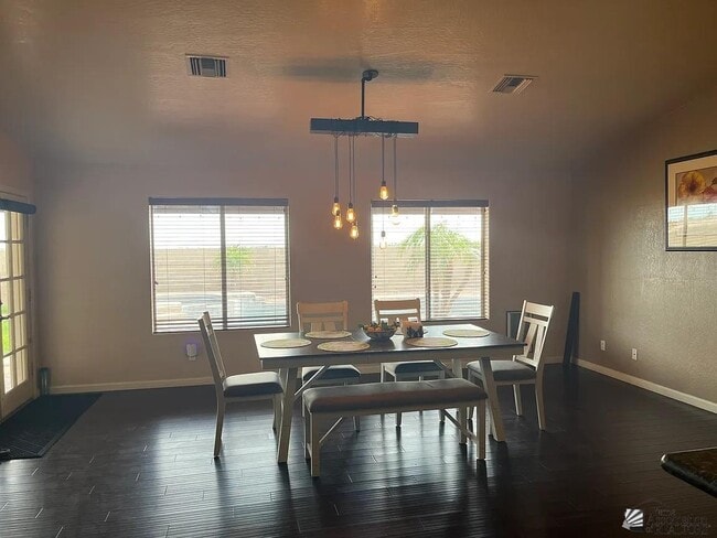 Building Photo - 3531 W 27th Ln