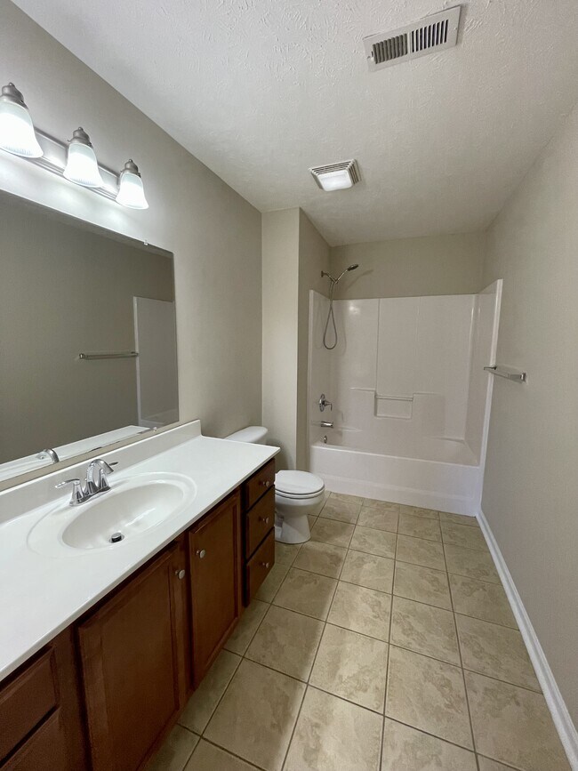 Building Photo - 607 Capstone Dr