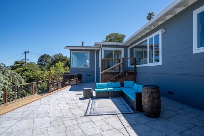 Building Photo - 15 Buckland Ct