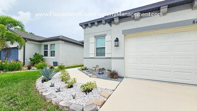 Building Photo - OUTSTANDING SUMMERWOODS -PARRISH 3 BEDROOM...