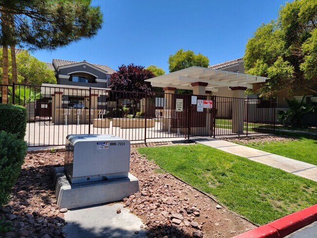 Building Photo - FULLY FURNISHED 2 BEDROOM CONDO*CLOSE TO A...