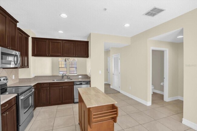 Building Photo - 4636 Messina Dr