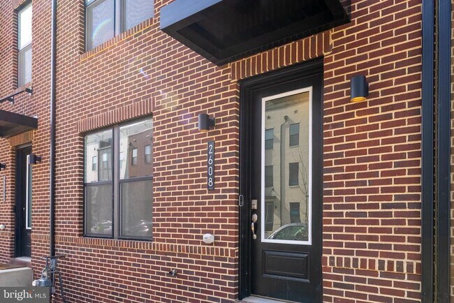 Building Photo - 2603 Light St