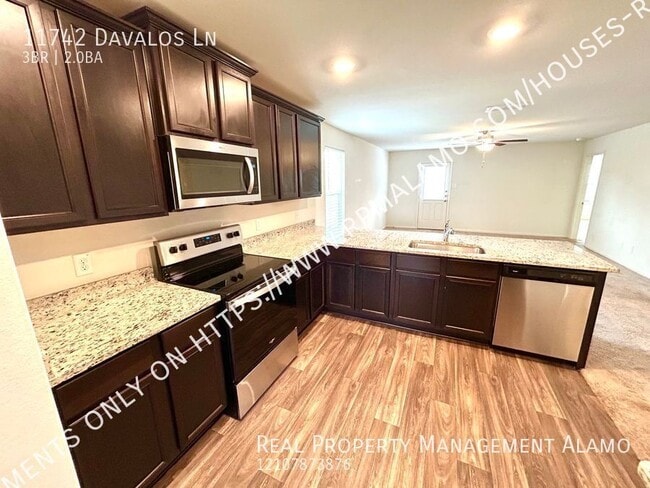 Building Photo - 11742 Davalos Ln