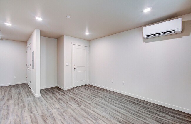 Building Photo - Luxury Apartment Homes at The 404 on 117th – Now Leasing!