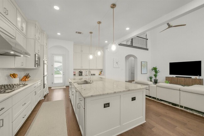 Building Photo - 2018 Grove Terrace Ln