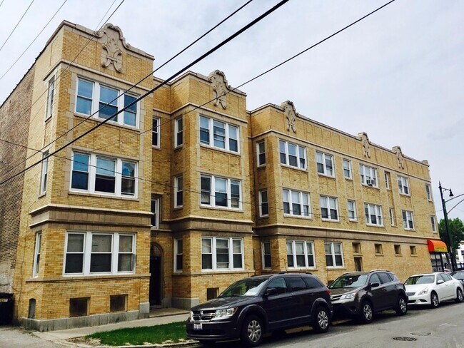 Primary Photo - 3133 W Lawrence Ave