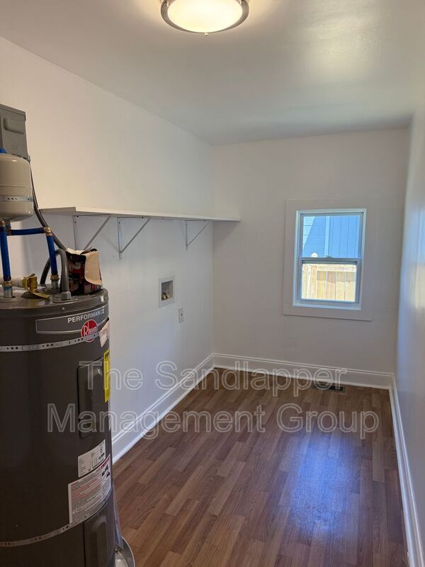 Building Photo - 2627 Madden Dr