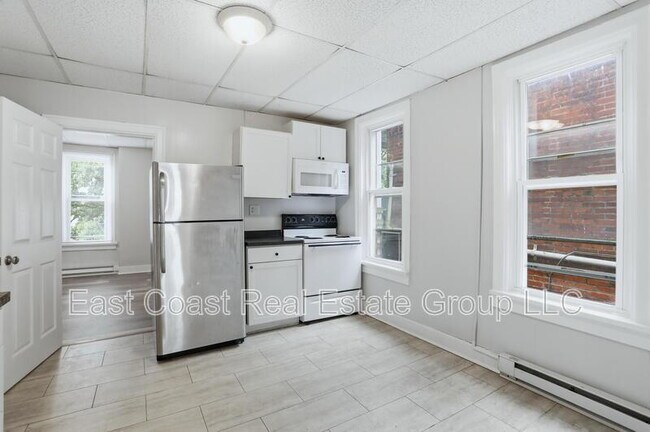 Building Photo - Charming 2-Bedroom Apartment Near Downtown Hagerstown