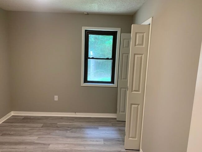 Building Photo - Renovated 3 Bedroom 2 Bath Home for Rent!!