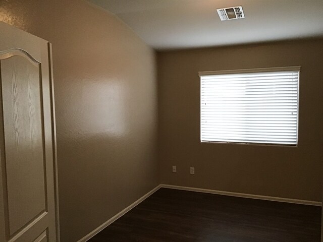 Building Photo - 10338 W Wood St