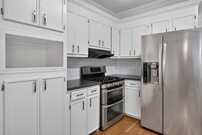 Building Photo - Beautiful home in Spring Valley
