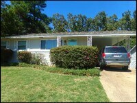 Building Photo - 9910 Brooks Ln