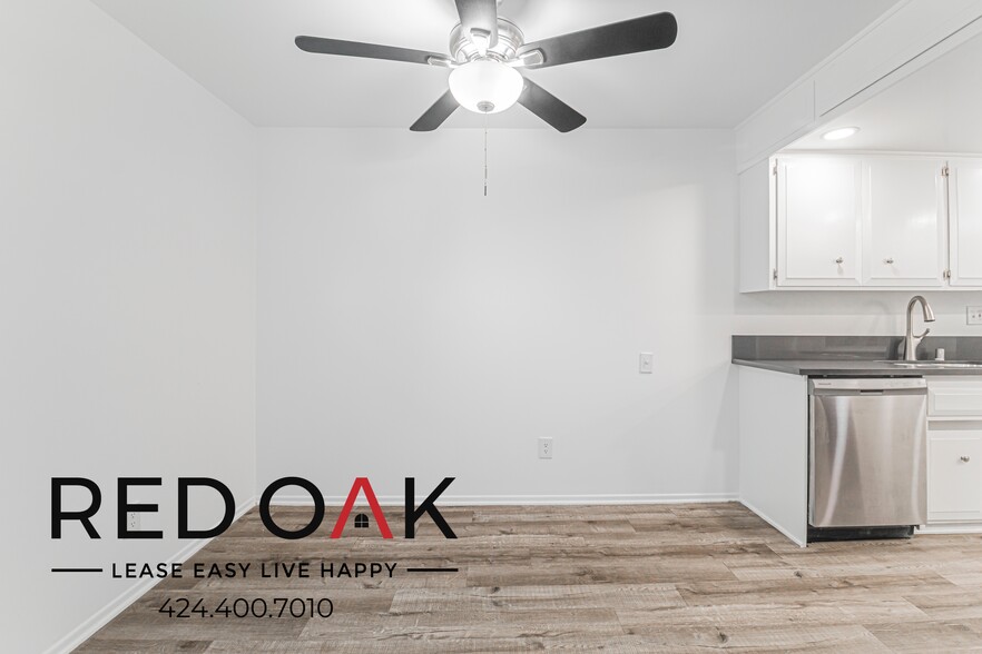 Building Photo - 4433 Colbath Ave