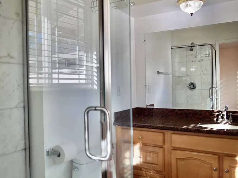 Building Photo - 1367 Oslo Ln