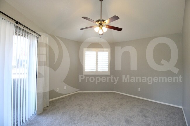 Building Photo - 1720 E Thunderbird Rd