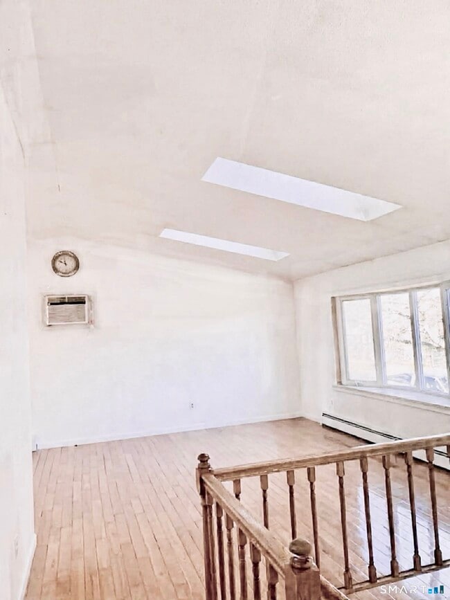 Building Photo - 105 Pheasant Rd