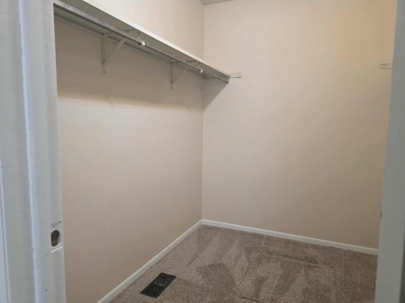 Building Photo - 1173 Santa Clara Ave