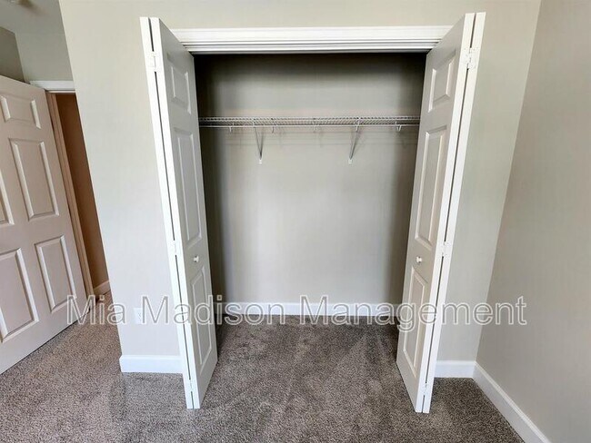 Building Photo - 231 HAISLEY RUN