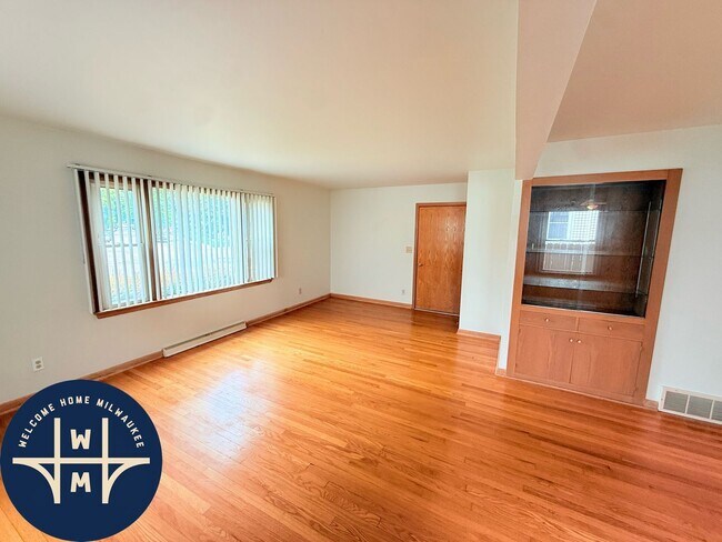 Building Photo - 7313 Harwood Ave