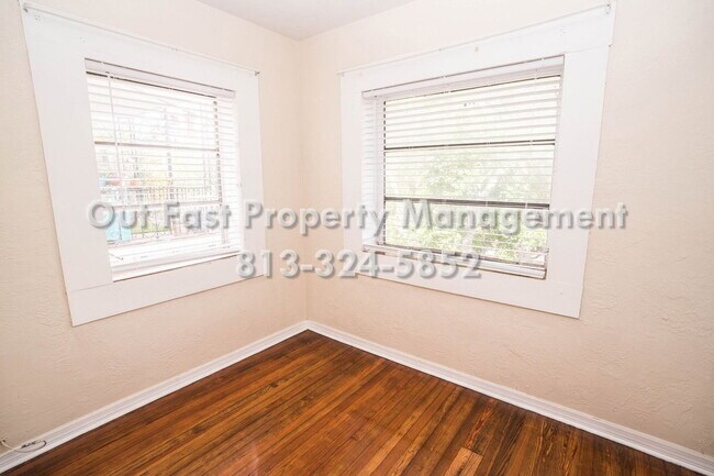 Building Photo - 545 2nd St N