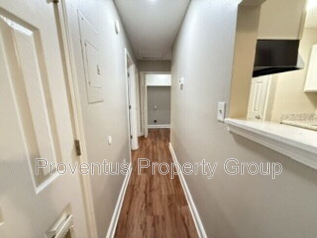 Building Photo - 500 N Crow Rd