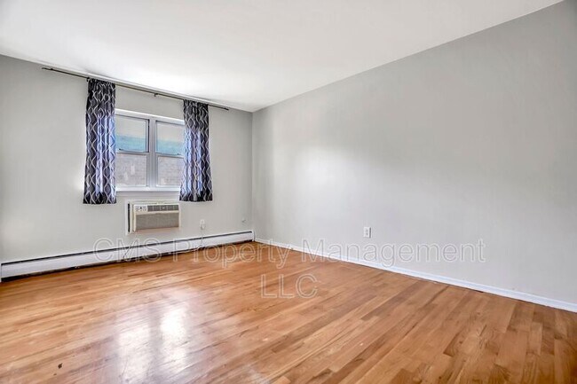 Building Photo - 55 Gill Ln