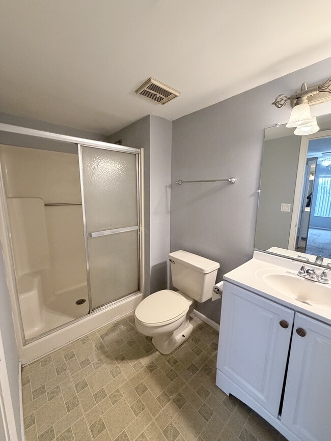 Building Photo - 5628 Blue Shadows Ct