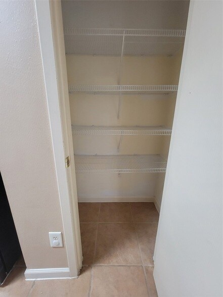 Building Photo - 6327 Hayman Dr