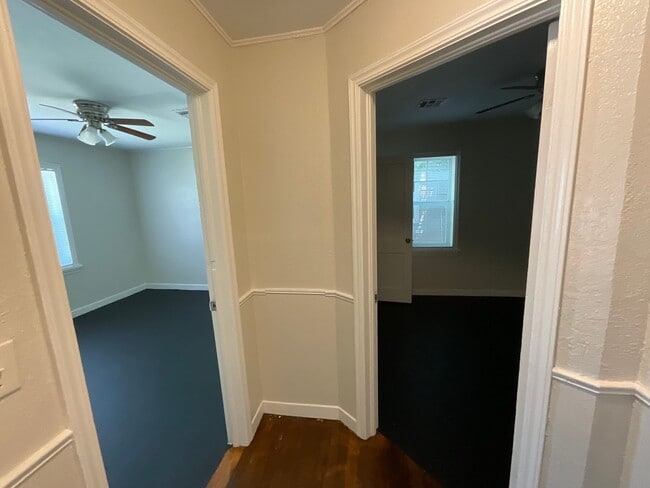 Building Photo - 308 E Kittyhawk Dr
