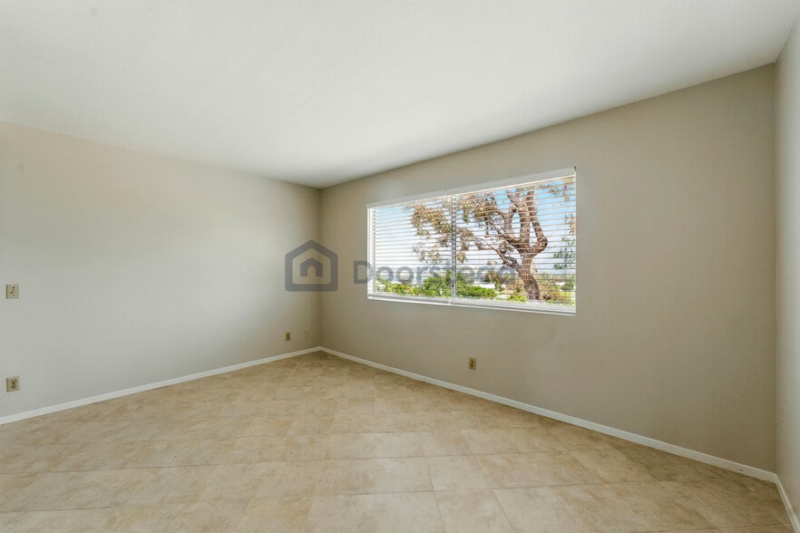 Building Photo - 609 Hoover Ct